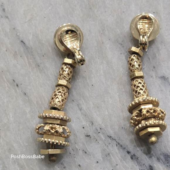 Vintage Monet Gold-Tone Ball Dangle Clip-On Earrings - Picture 7 of 11